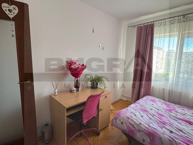 Apartament cu 4 camere decomandat în Mărăști