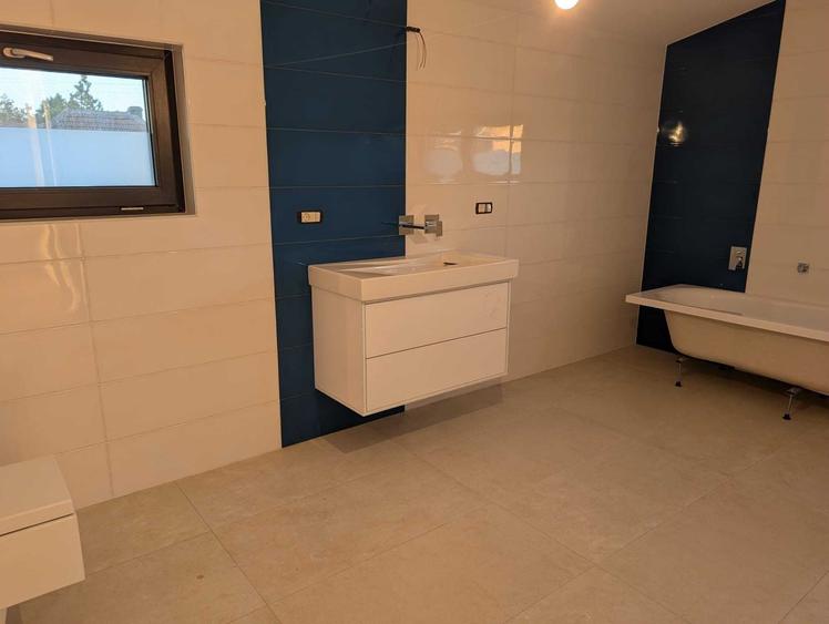 Casă cu 4 camere în Subcetate