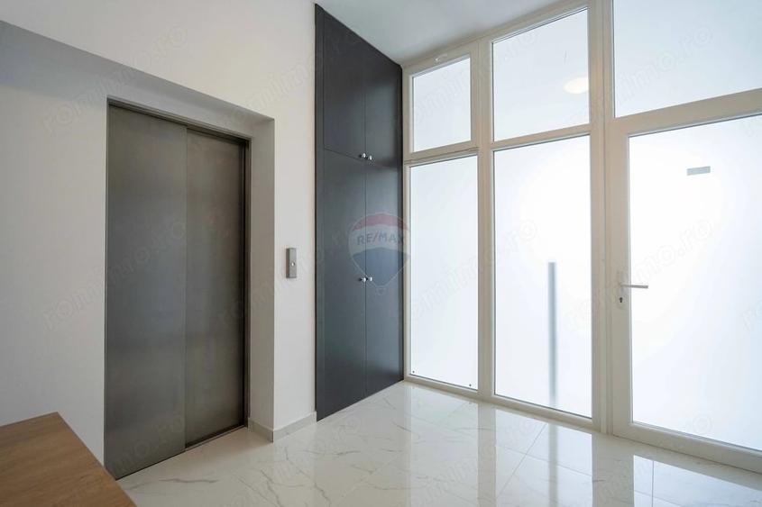 Apartament cu 6 camere în Cantemir