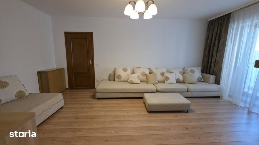 Apartament cu 4 camere în Văcăresti