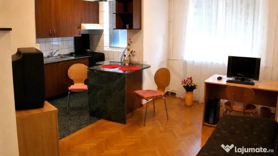 Apartament cu 2 camere decomandat în Obor