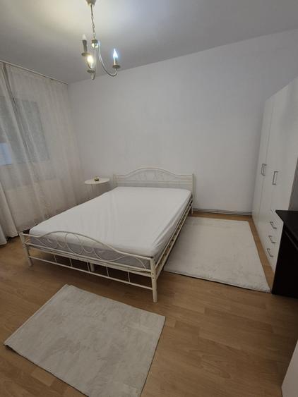 Apartament cu 2 camere decomandat în Sârbi