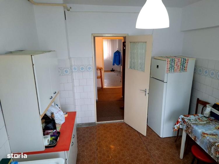 Apartament cu 3 camere decomandat în Trivale