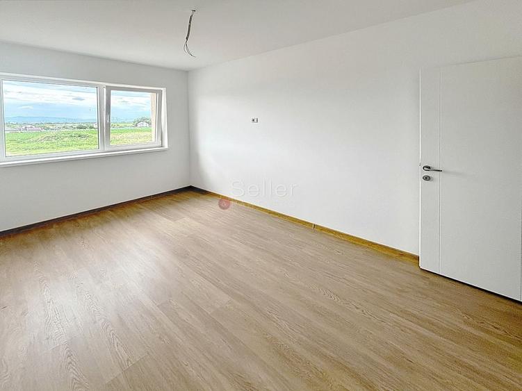 Apartament cu 3 camere decomandat în Sânpetru