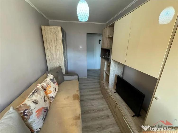 Apartament cu 4 camere decomandat în Obor