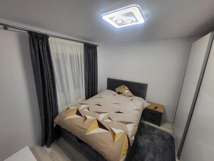 Apartament cu 2 camere decomandat în Uiești