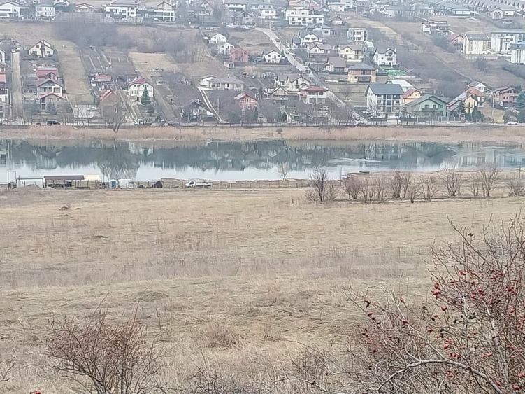 Casă individuală cu 5 camere cu Canalizare în Copou