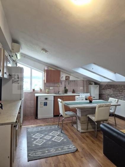 Apartament cu 3 camere decomandat, mobilat în Florești