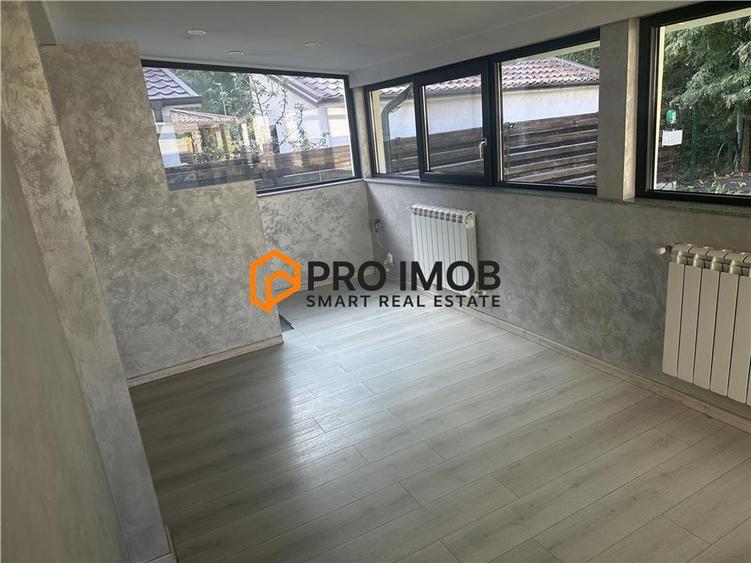 Casă individuală cu 6 camere cu Teren 400 Mp în Vânători