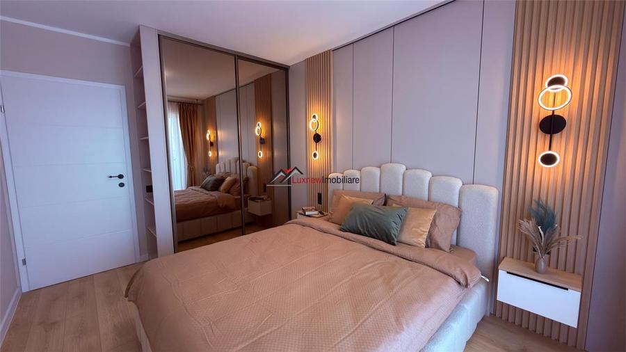 Apartament cu 3 camere semidecomandat, mobilat în Florești