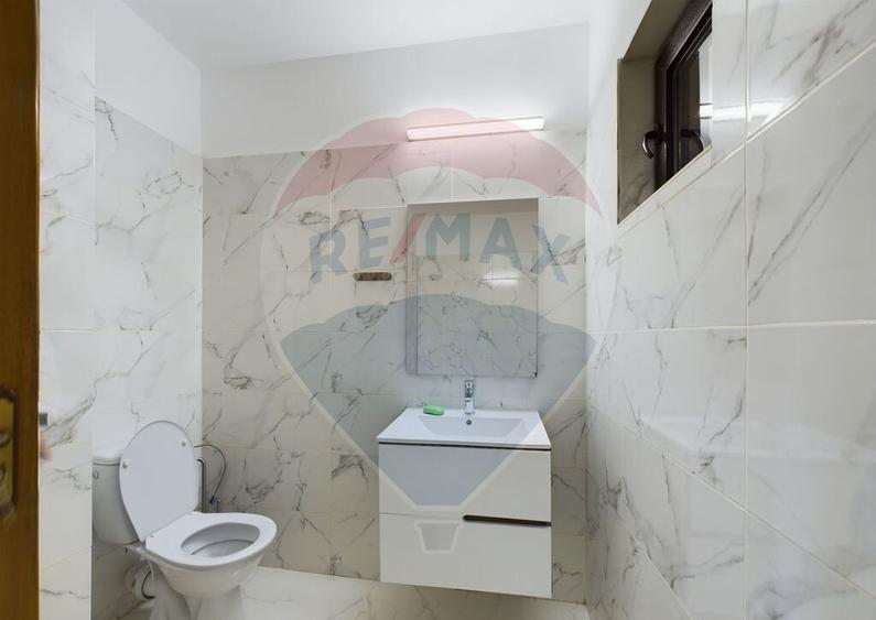 Casă cu 5 camere cu Teren 114 Mp în Eroii Revoluției
