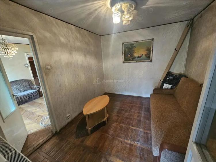 Apartament cu 2 camere nedecomandat, mobilat în Micro II