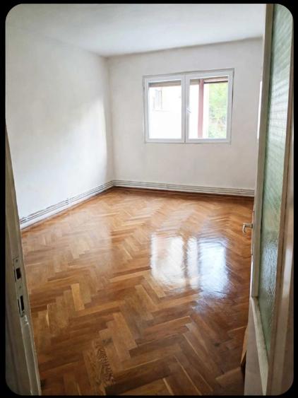 Apartament cu 2 camere decomandat în Astra