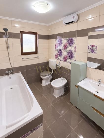 Duplex cu 4 camere cu Teren 258 Mp în Florești