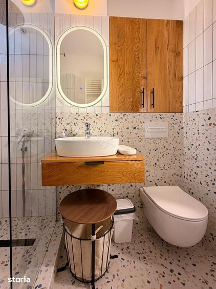 Apartament cu 3 camere decomandat, mobilat în Titan