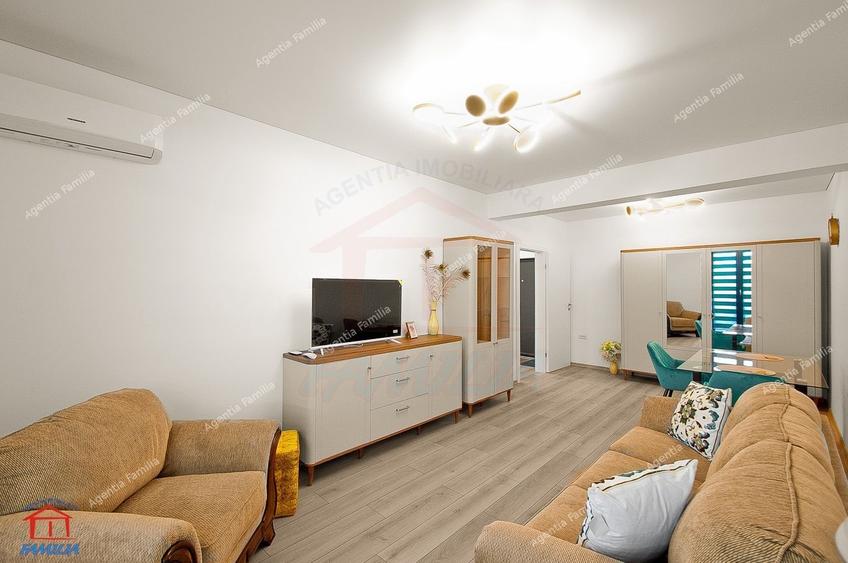 Apartament cu 2 camere decomandat, mobilat în