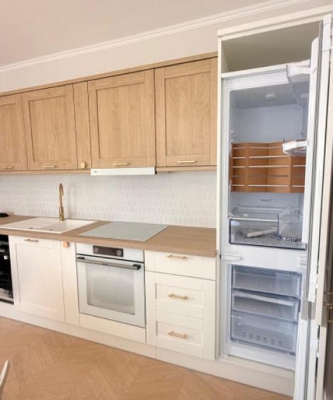 Apartament cu 3 camere decomandat în Florești — fotografia 3