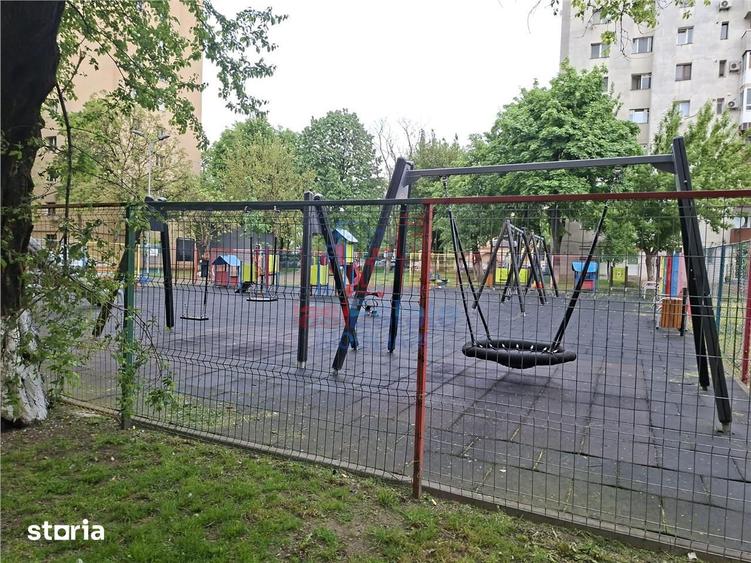 Apartament cu 3 camere decomandat în Hala Centrală