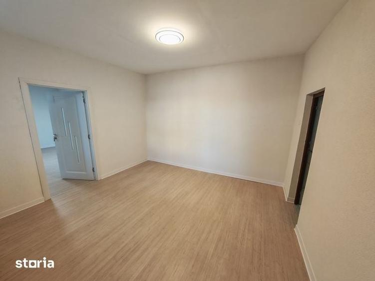 Inchiriez Casa / Clinica / Salon / - 4