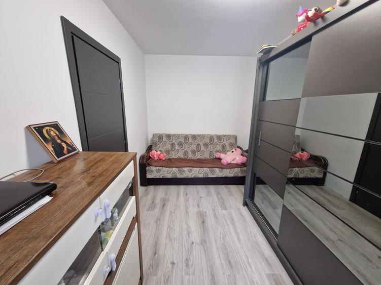 Apartament cu 2 camere decomandat în Exterior Vest
