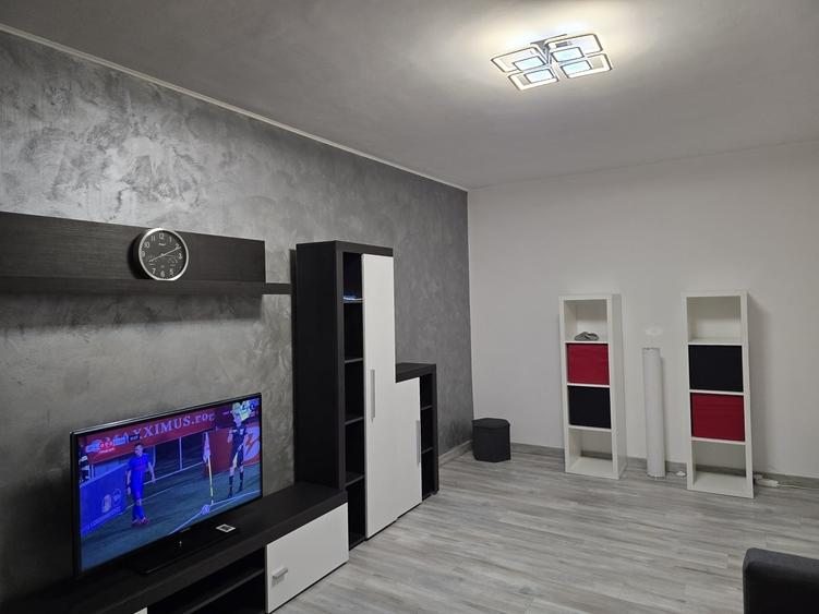 Apartament cu 2 camere semidecomandat în Crângași