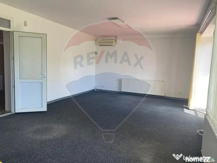 Casă cu 5 camere cu Teren 188 Mp în Vitan