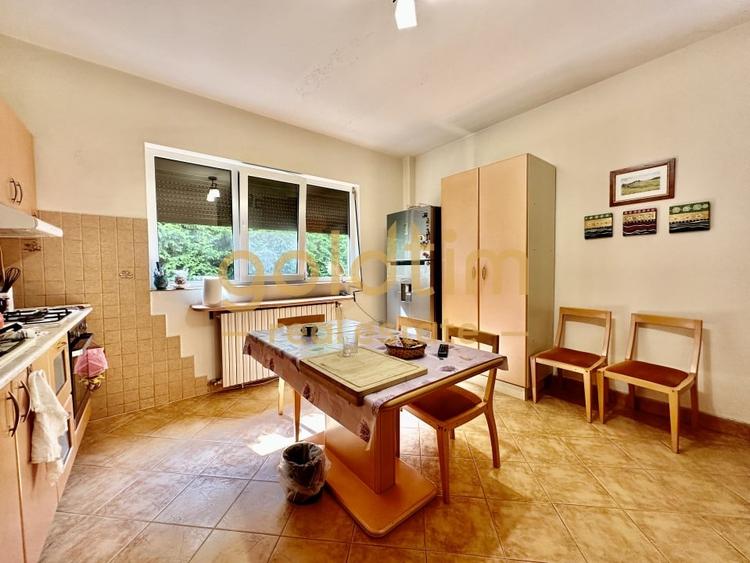 Casă individuală cu 6 camere cu Canalizare în Bolintin-Vale