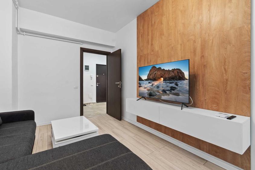 Apartament cu 2 camere decomandat în Politehnica