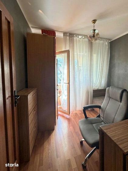 Apartament cu 4 camere decomandat, mobilat în Aradului