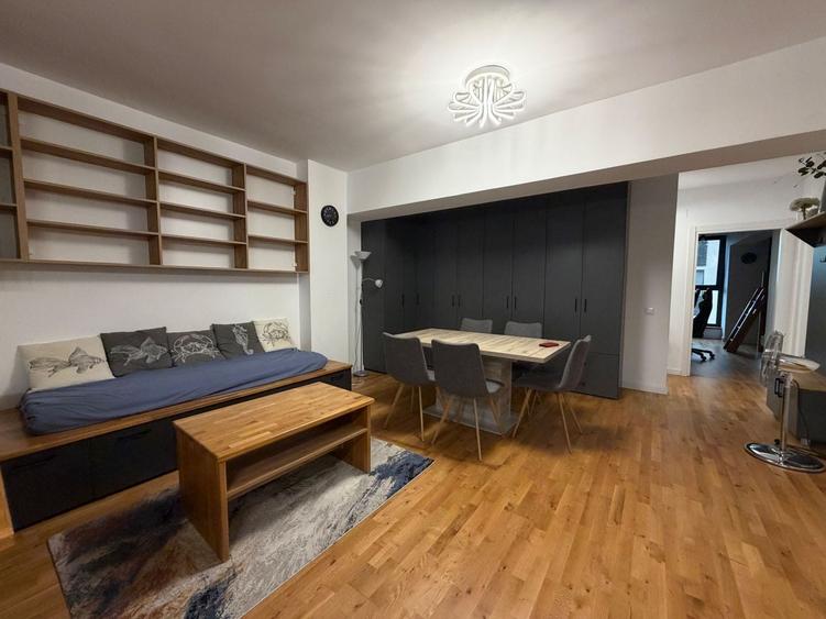 Apartament cu 3 camere semidecomandat, mobilat în Iancu Nicolae