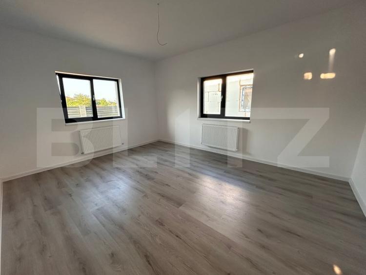 Duplex cu 4 camere cu Canalizare în Giarmata