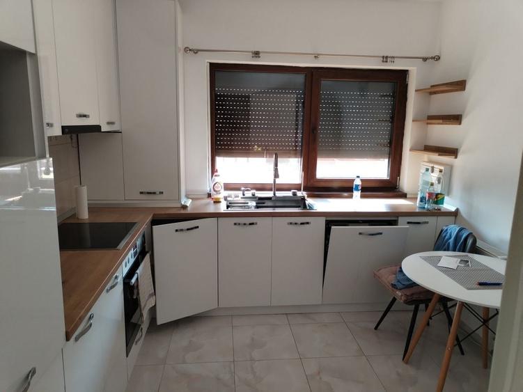 Apartament cu 2 camere decomandat în Sânpetru — fotografia 3