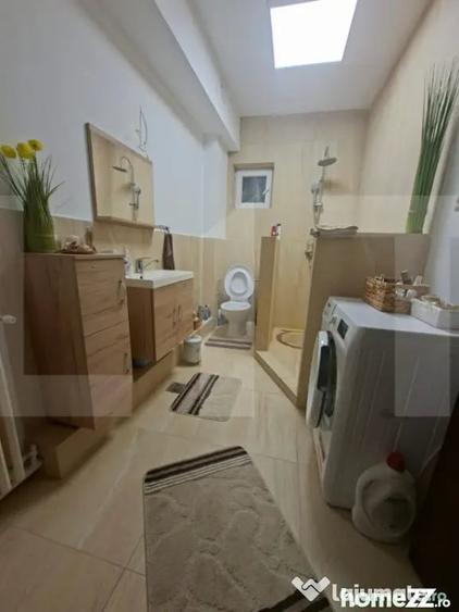 Casă cu 8 camere cu Teren 4500 Mp în Vâlcele