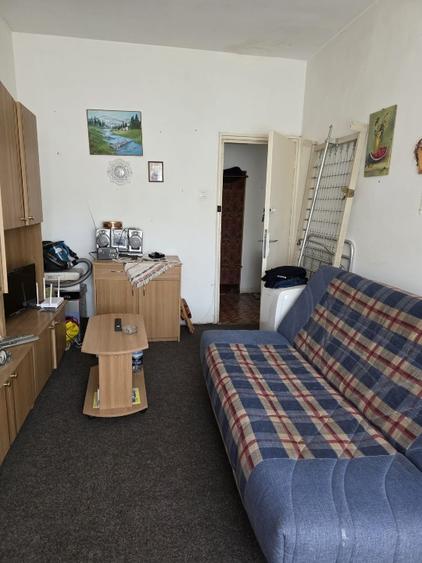 Apartament cu 2 camere decomandat în Tractorul