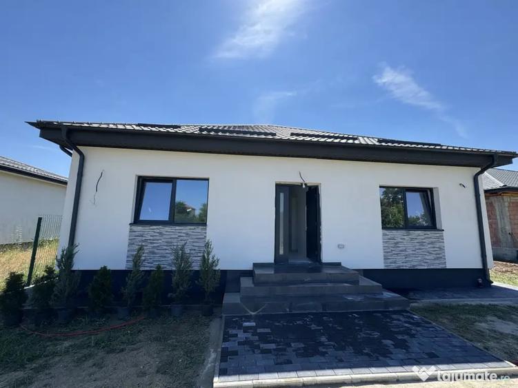Casă cu 7 camere în Crevedia