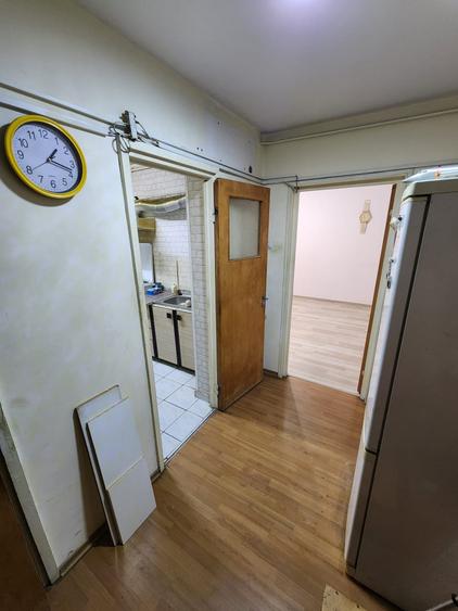 Apartament cu 4 camere decomandat în Berceni