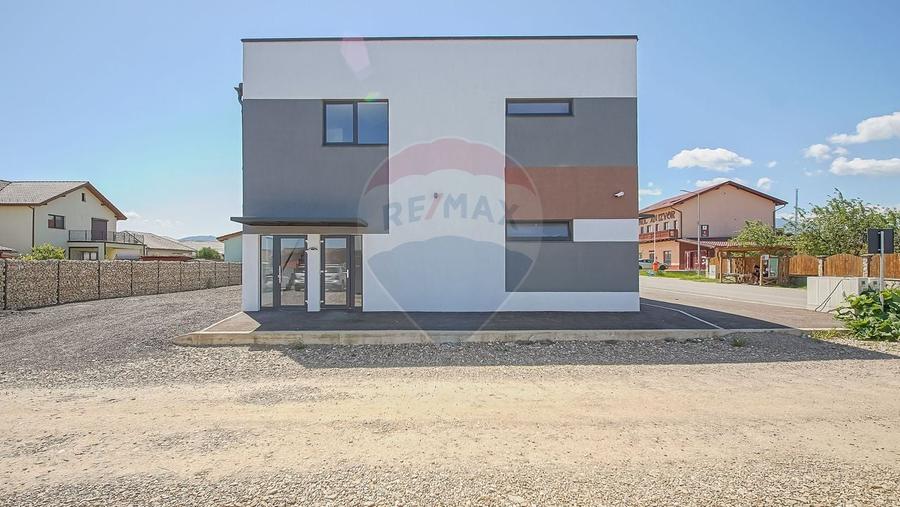Spațiu comercial, de 320 mp, în Tărlungeni