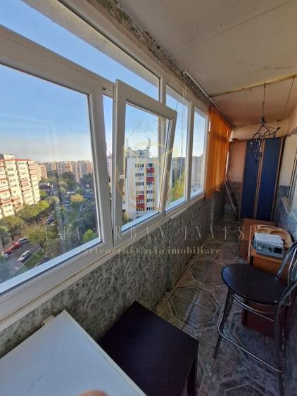 Apartament cu 3 camere decomandat în Alexandru Obregia