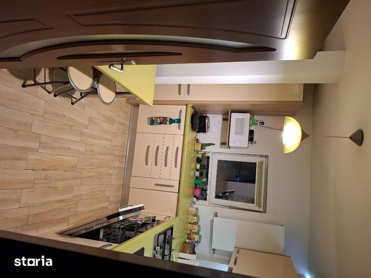 Apartament cu 4 camere decomandat, mobilat în Confecții