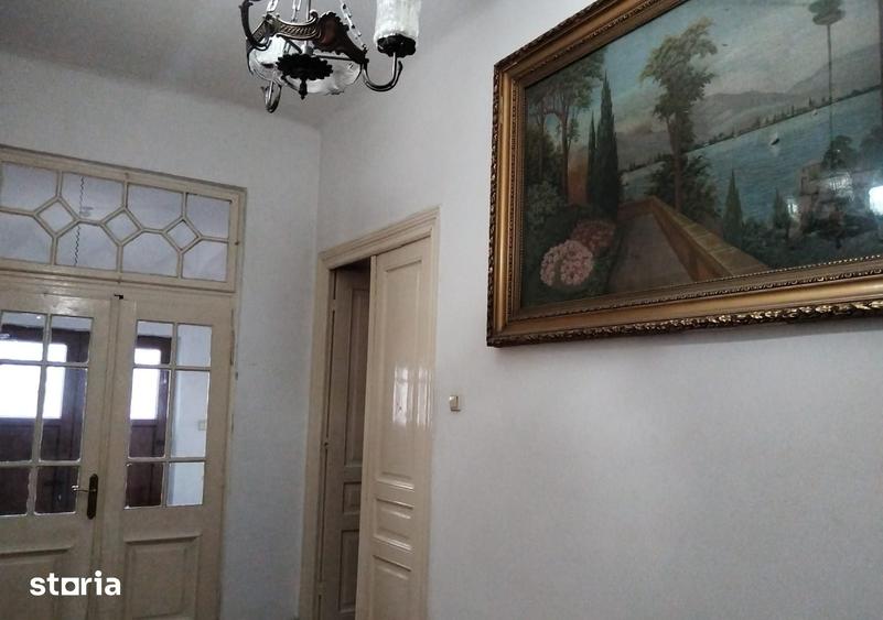 Casă cu 4 camere cu Teren 285 Mp în Central