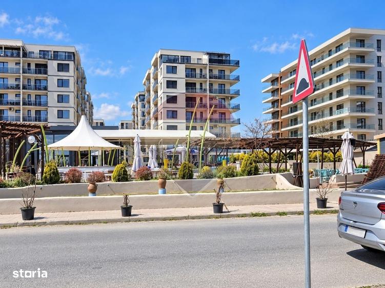 Apartament cu 3 camere decomandat în Est