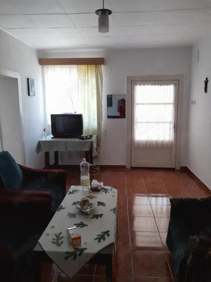 Casă cu 4 camere în Sebiș