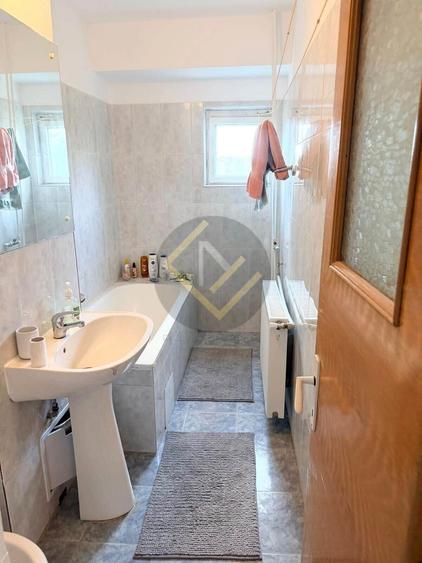 Apartament cu 3 camere decomandat, mobilat în Timpuri Noi