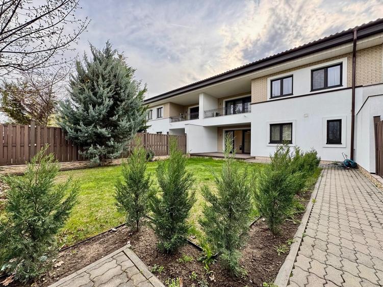 Casă individuală cu 5 camere cu Canalizare în Pipera