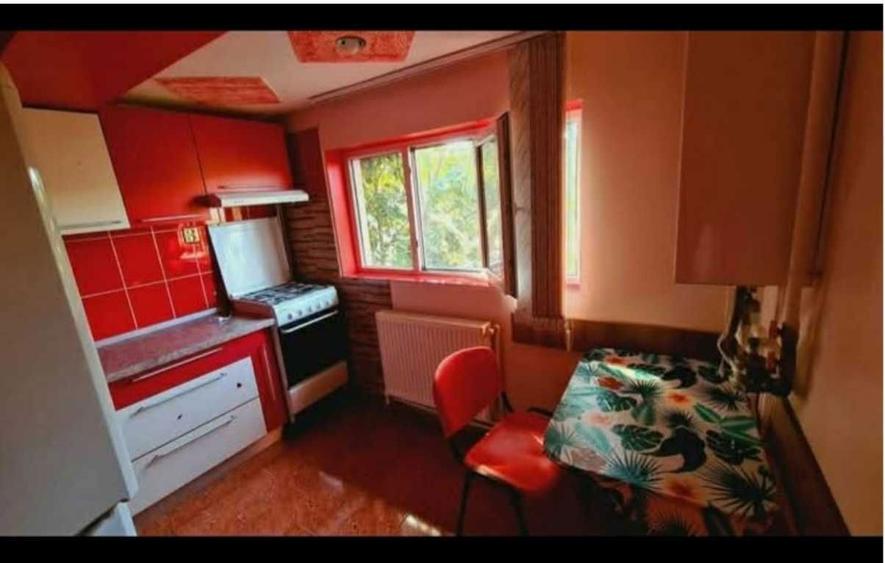Garsonieră decomandată în Micro 20