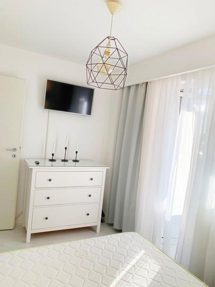 Apartament cu 2 camere semidecomandat în Teiul Doamnei