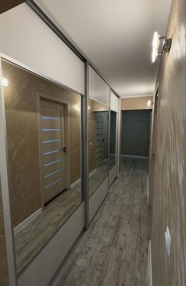 Apartament cu 2 camere decomandat în Micro 19