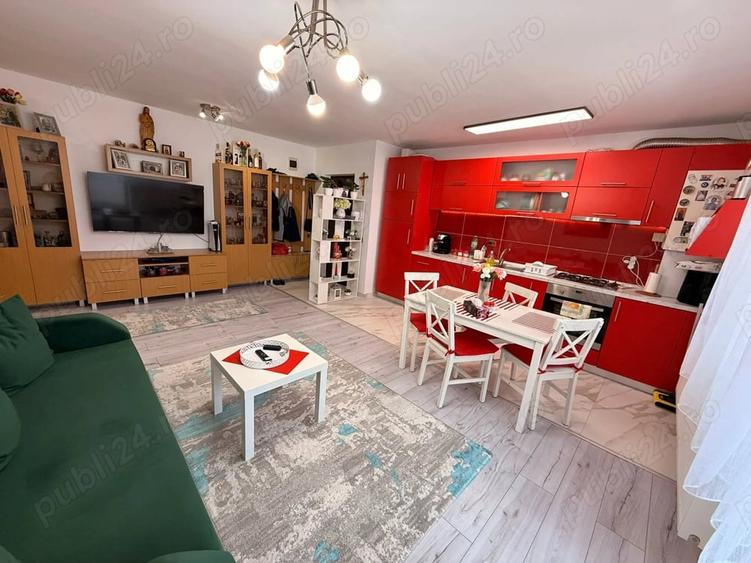 Apartament cu 2 camere semidecomandat în Florești