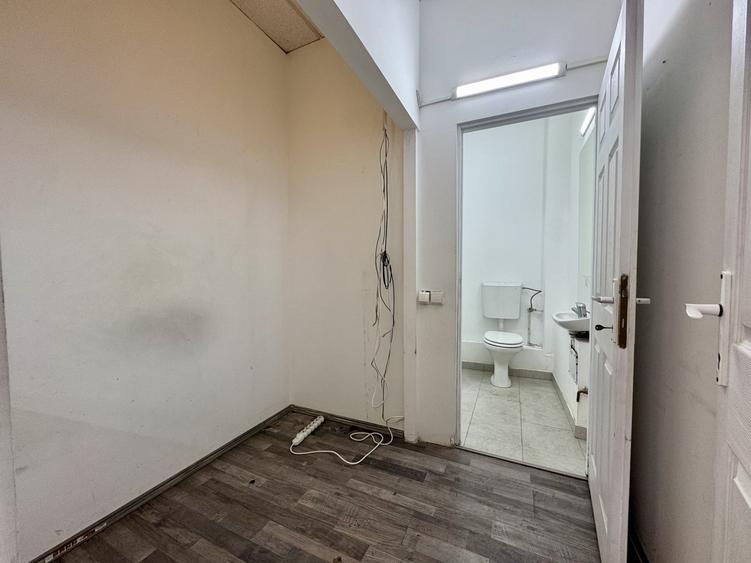 Spațiu comercial, de 40 mp, în Central