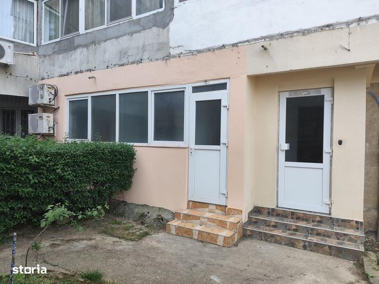Spațiu comercial, de 50 mp, în Central